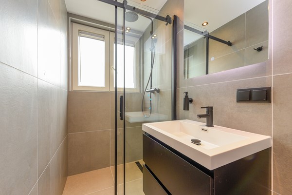 Medium property photo - 1e Middellandstraat, 3021 BE Rotterdam